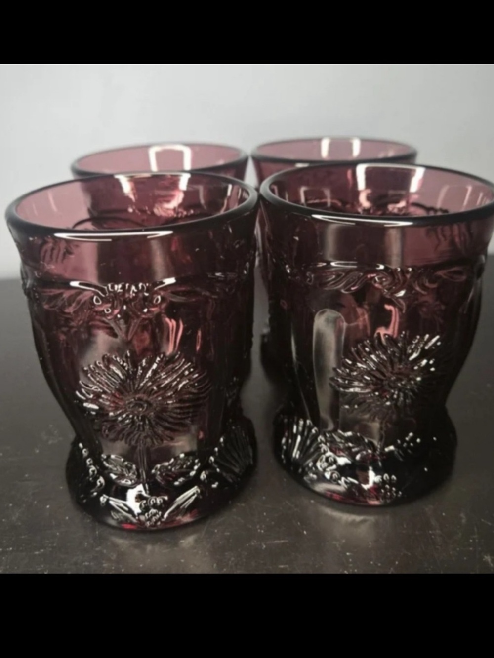 Set of 4 Purple Dahlia Pattern Pressed Glass Tumblers UV Reactive Amethyst